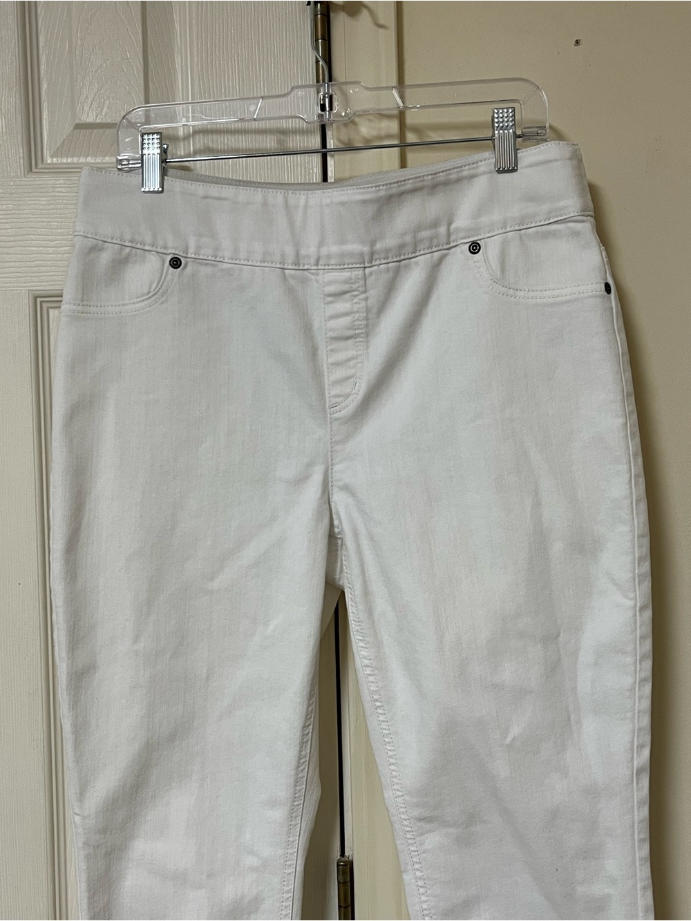 Chico's White Skinny Jeans No Stain Pull On Summer Minimalist Preppy Size 1.5 - Picture 3 of 6
